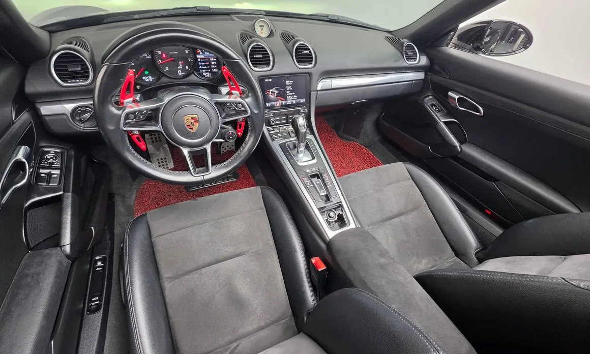 Porsche 718