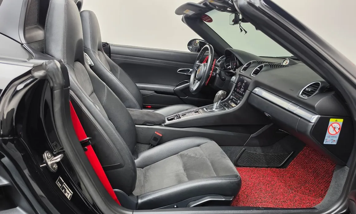 Porsche 718