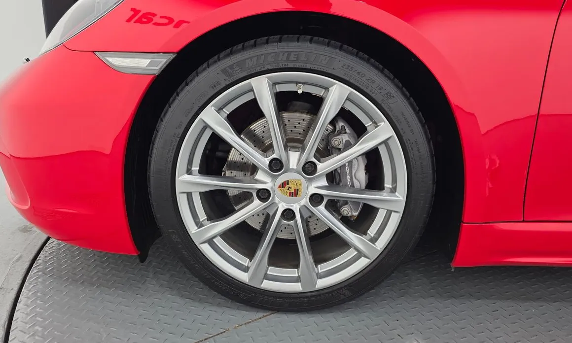Porsche 718