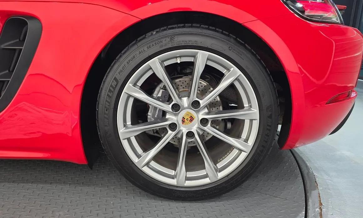 Porsche 718