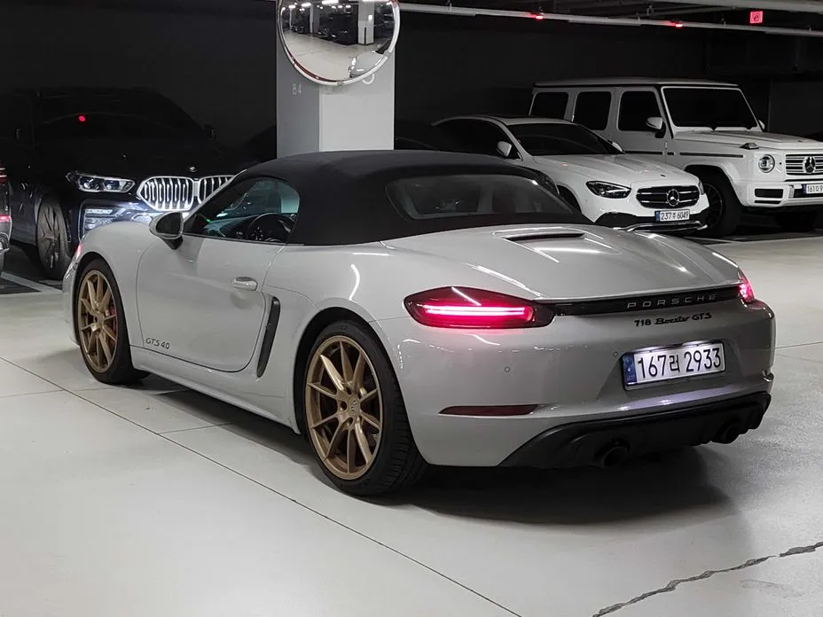 Porsche 718