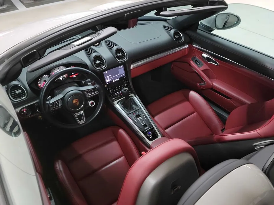 Porsche 718