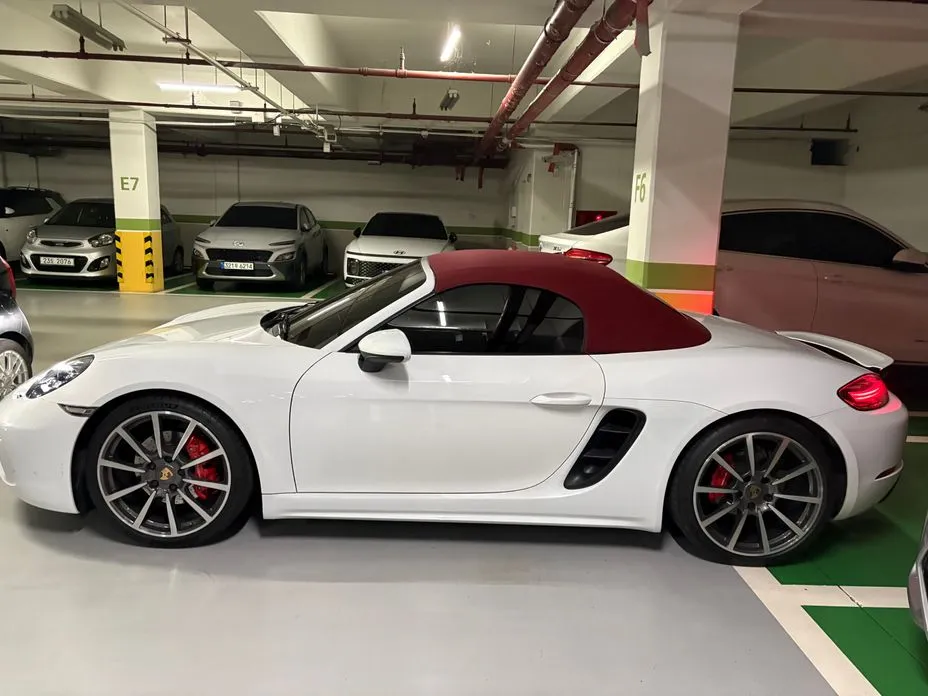 Porsche 718