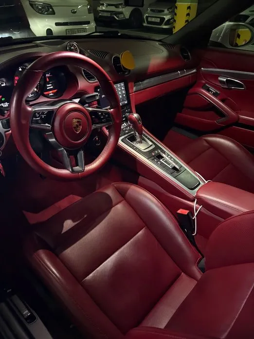 Porsche 718