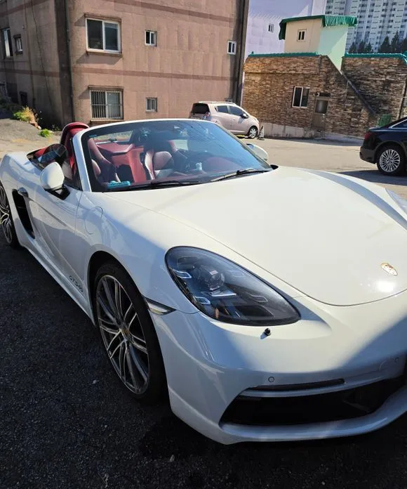 Porsche 718