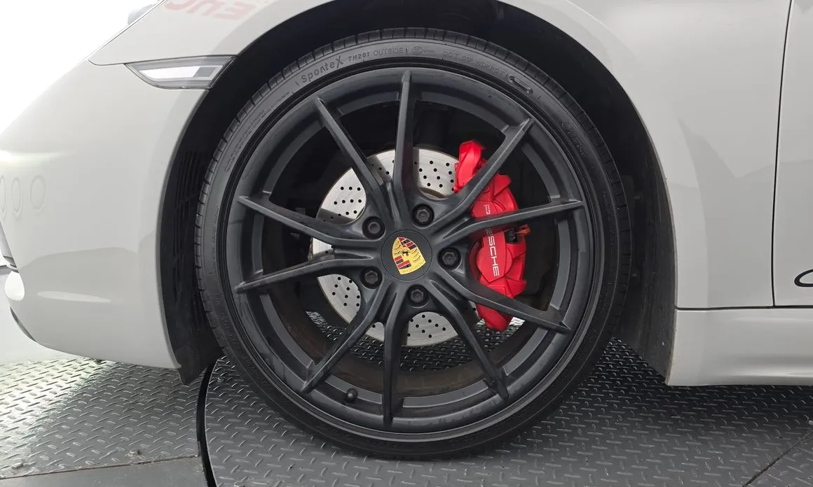 Porsche 718