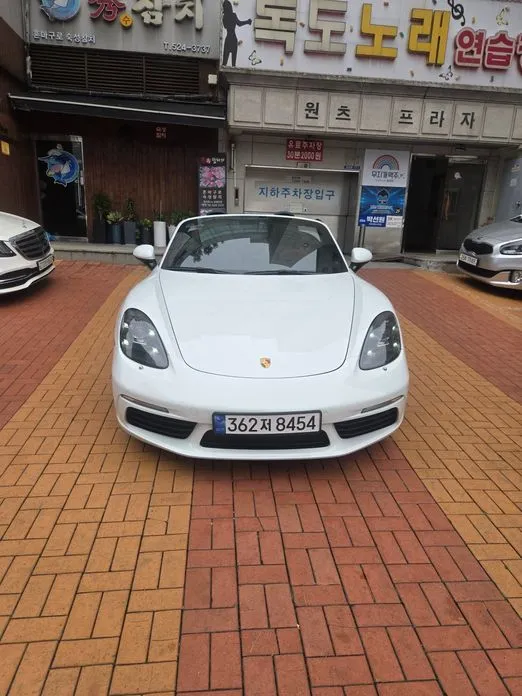 Porsche 718
