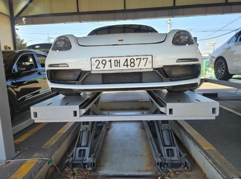 Porsche 718