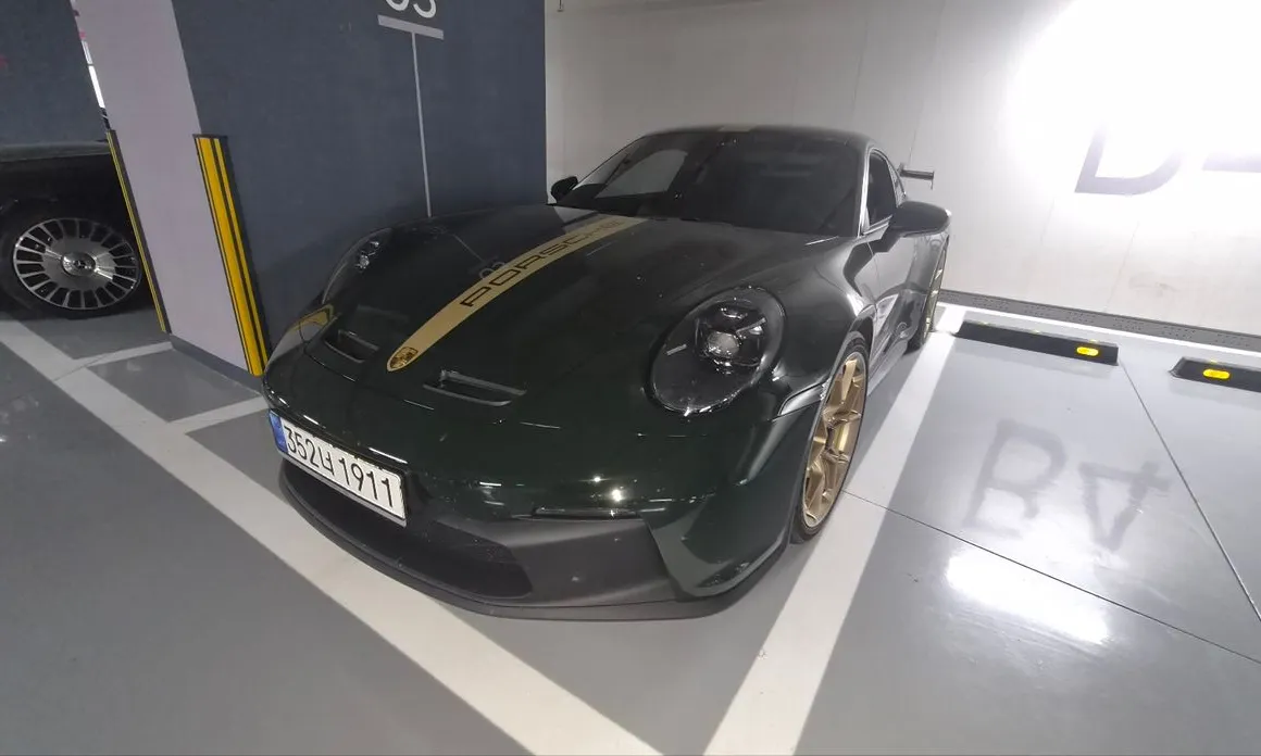 Porsche 911