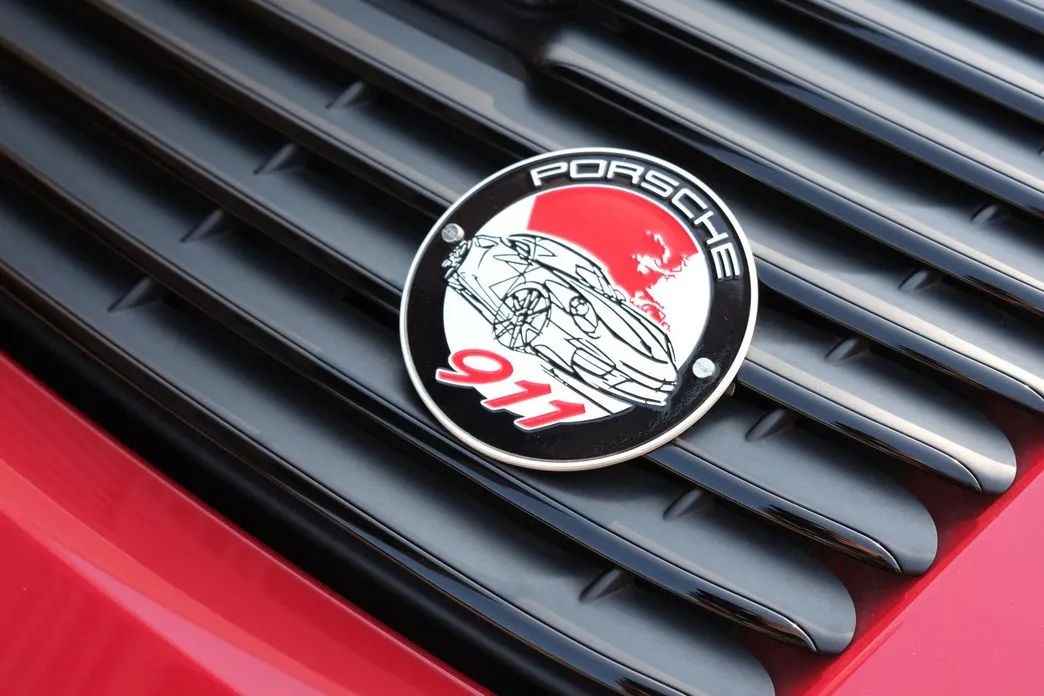 Porsche 911