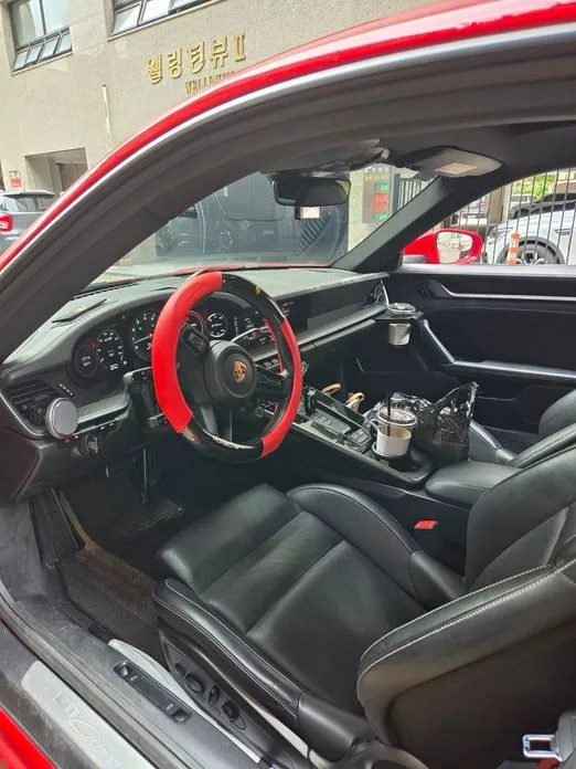Porsche 911