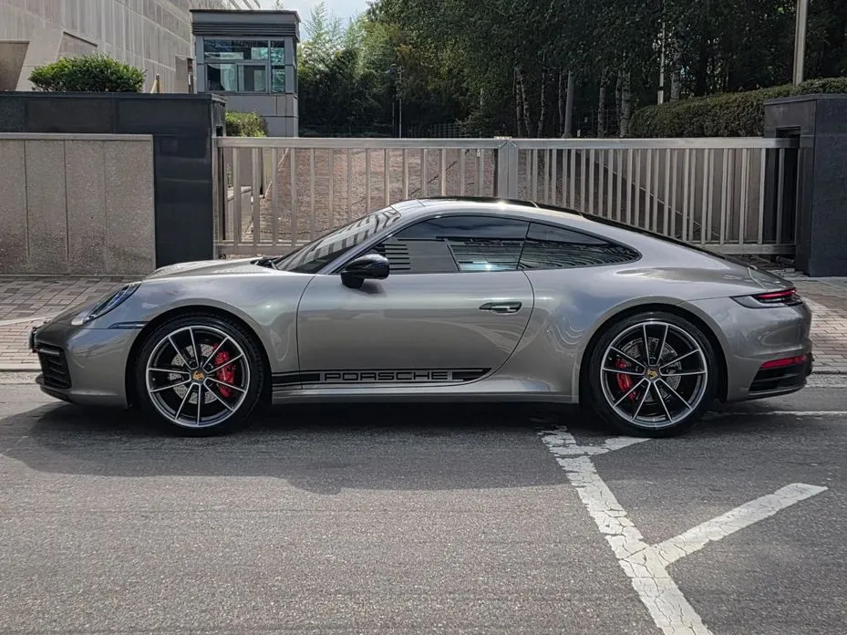 Porsche 911