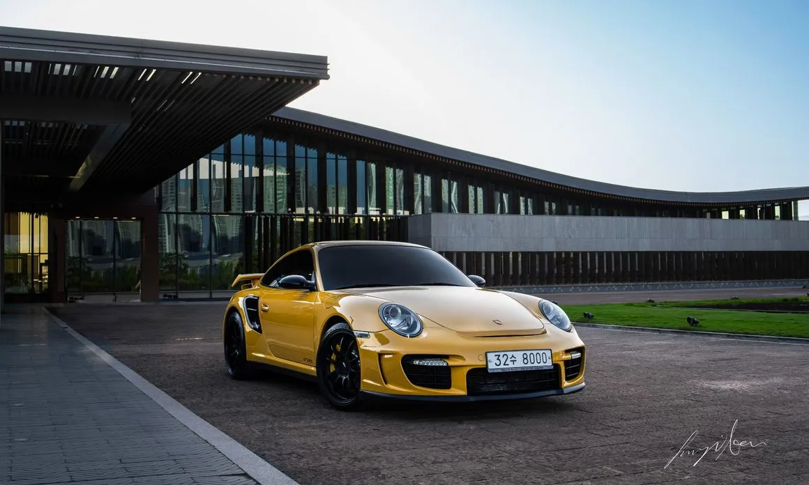 Porsche 911