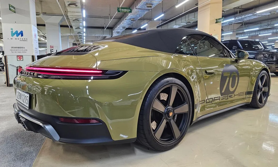 Porsche 911