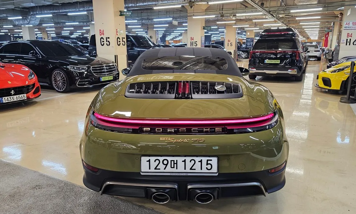 Porsche 911
