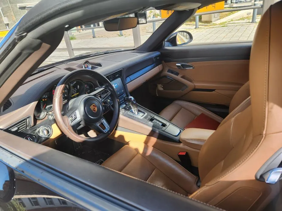 Porsche 911