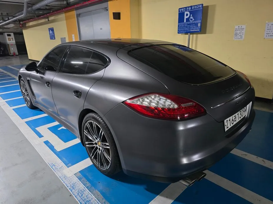 Porsche Panamera