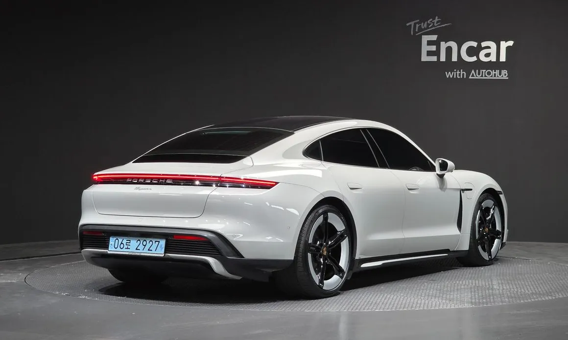 Porsche Taycan