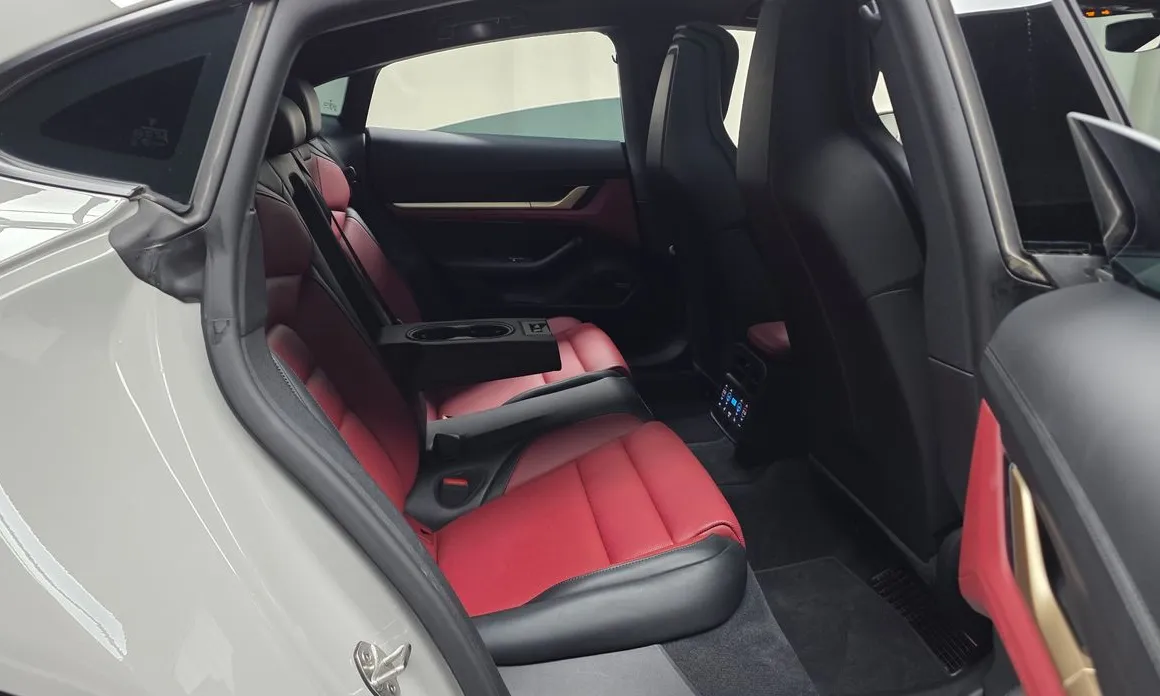 Porsche Taycan