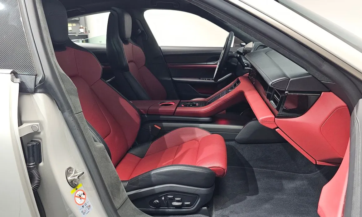 Porsche Taycan