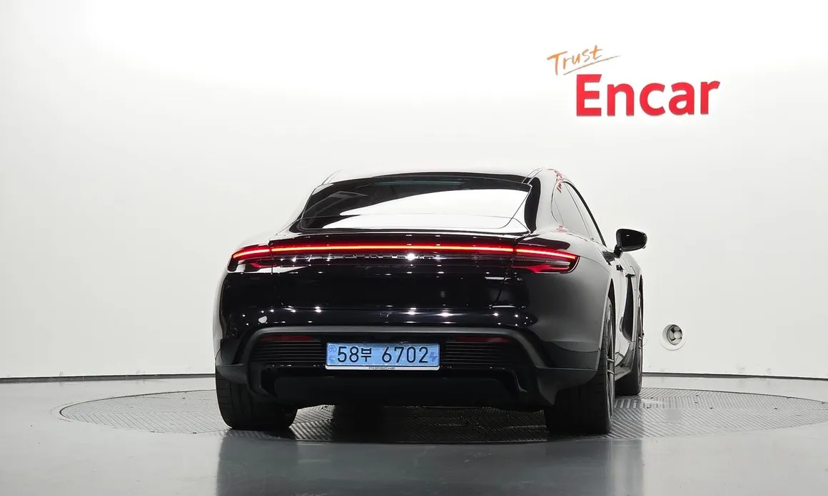 Porsche Taycan