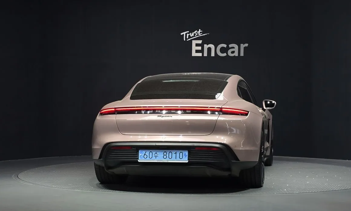 Porsche Taycan