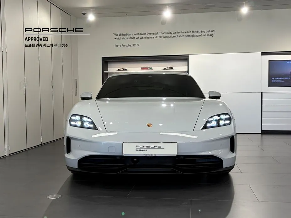 Porsche Taycan