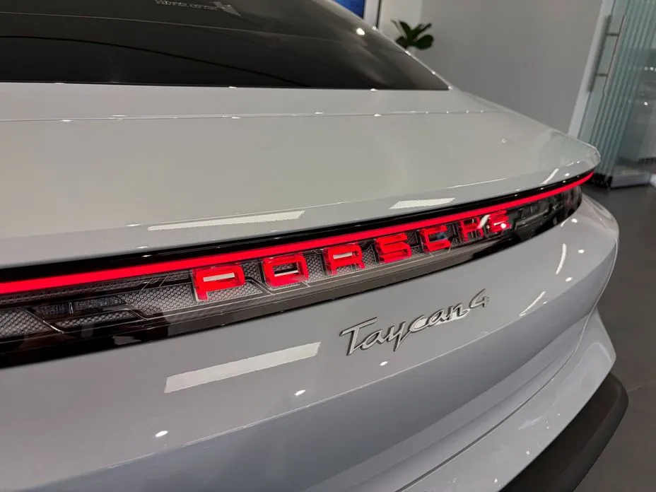 Porsche Taycan