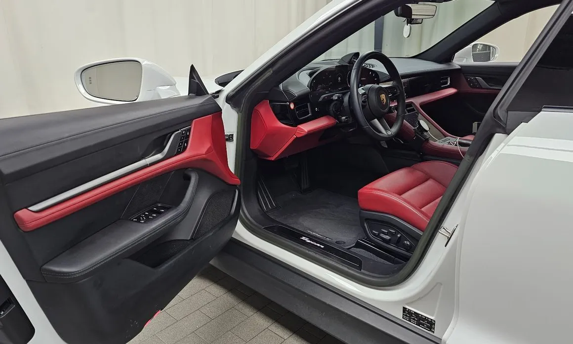 Porsche Taycan