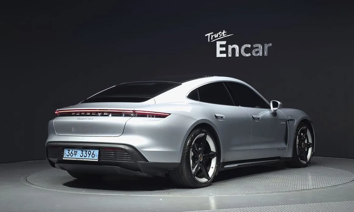 Porsche Taycan