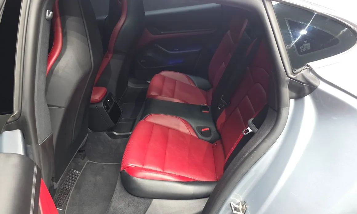 Porsche Taycan