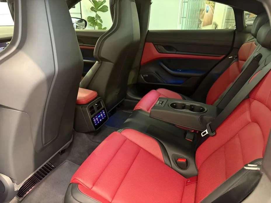 Porsche Taycan