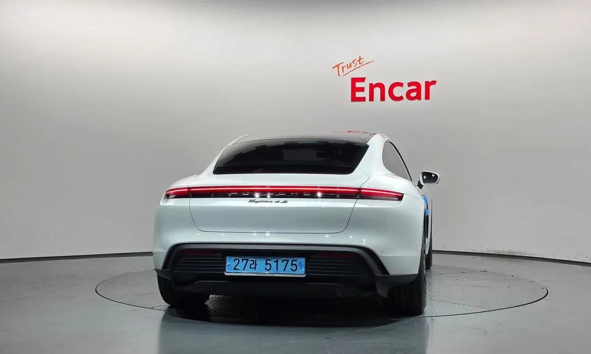 Porsche Taycan