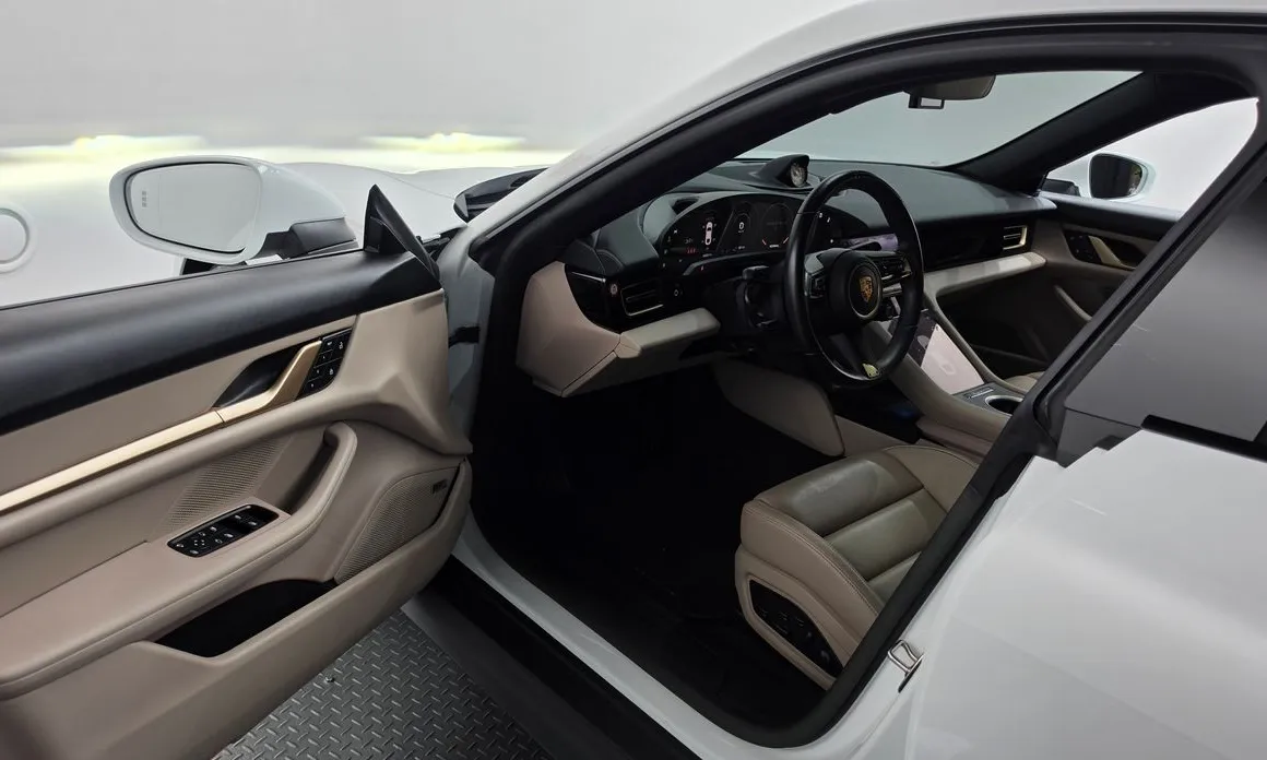 Porsche Taycan