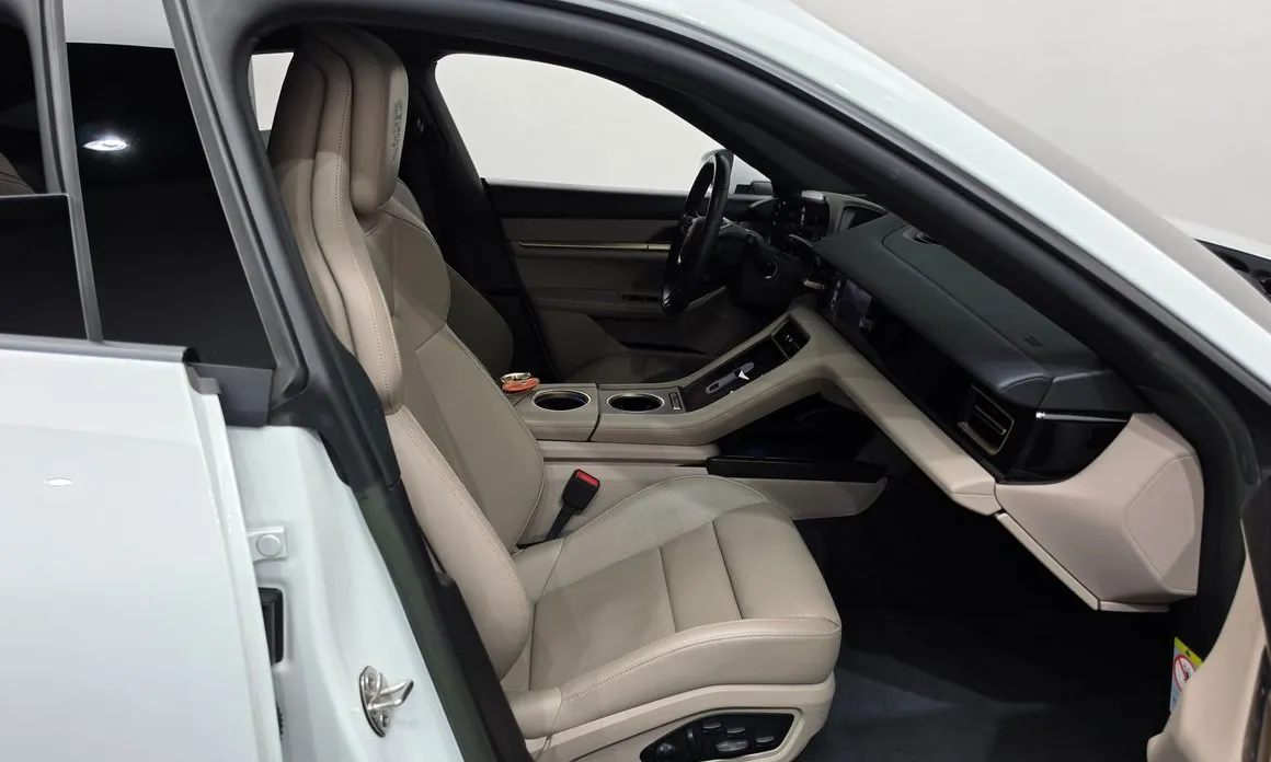 Porsche Taycan