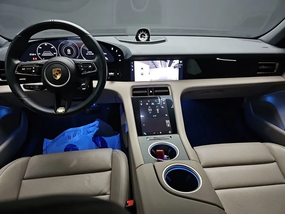 Porsche Taycan