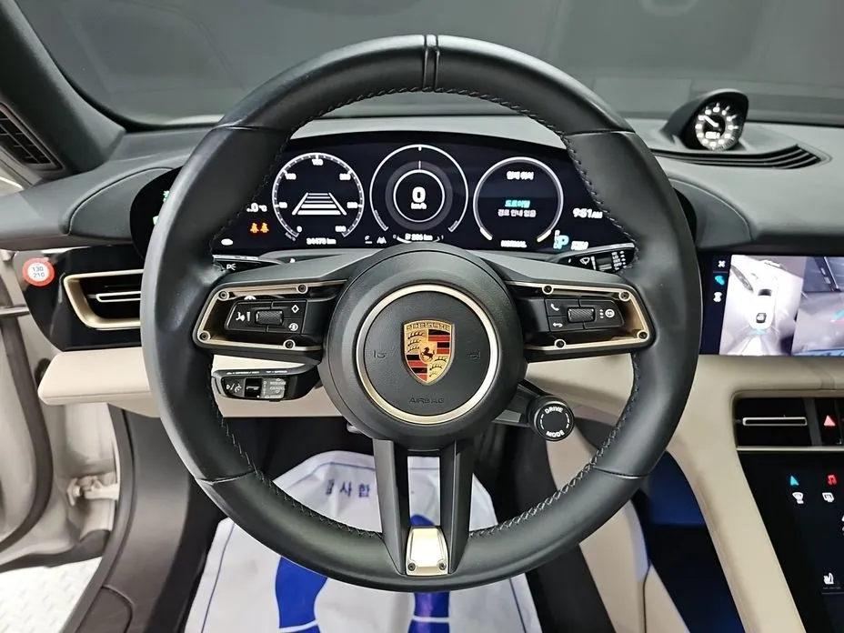 Porsche Taycan