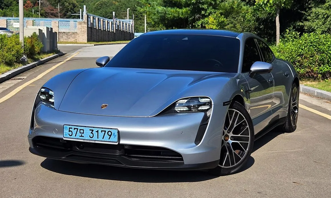 Porsche Taycan