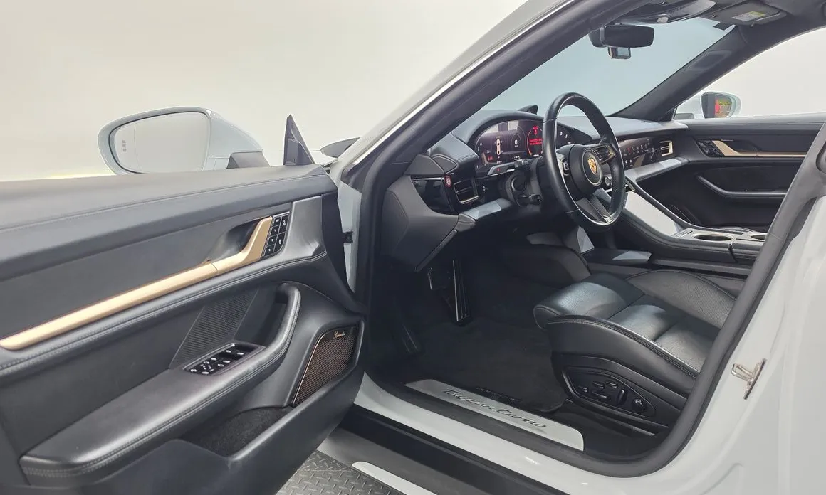 Porsche Taycan