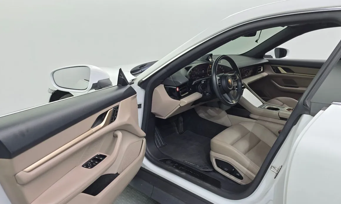 Porsche Taycan