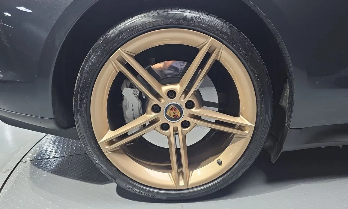 Porsche Taycan