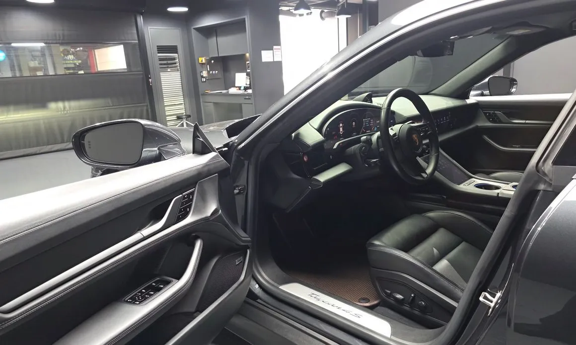 Porsche Taycan