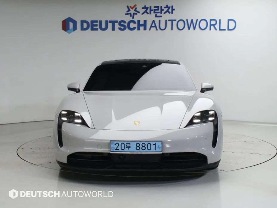Porsche Taycan