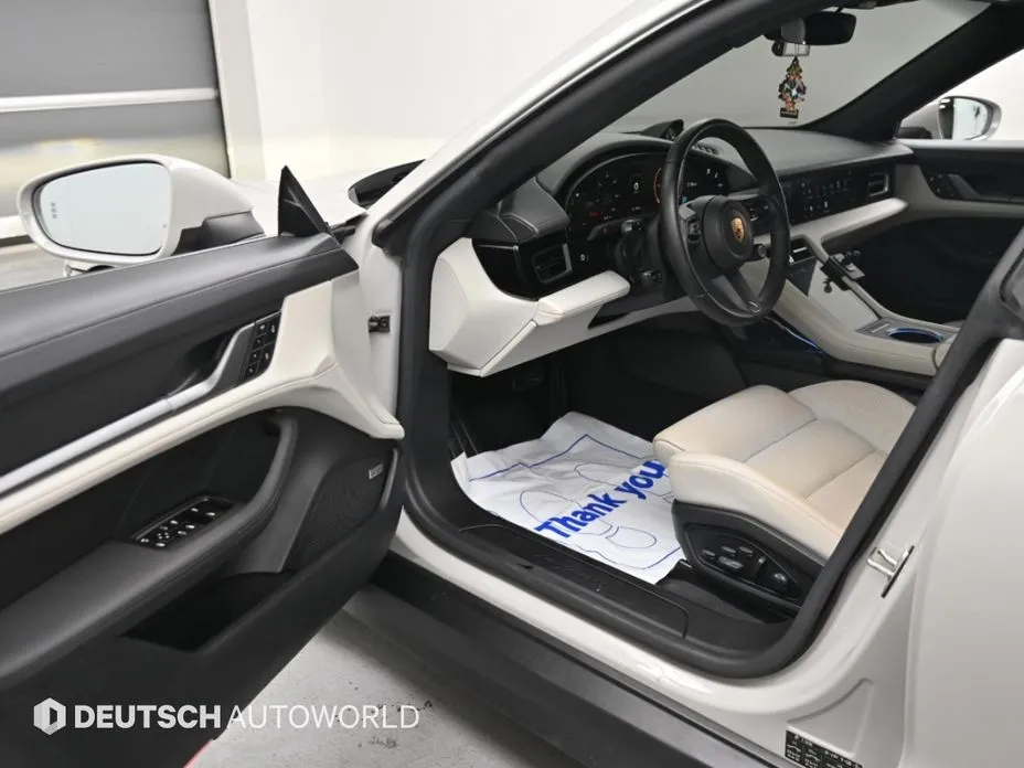 Porsche Taycan