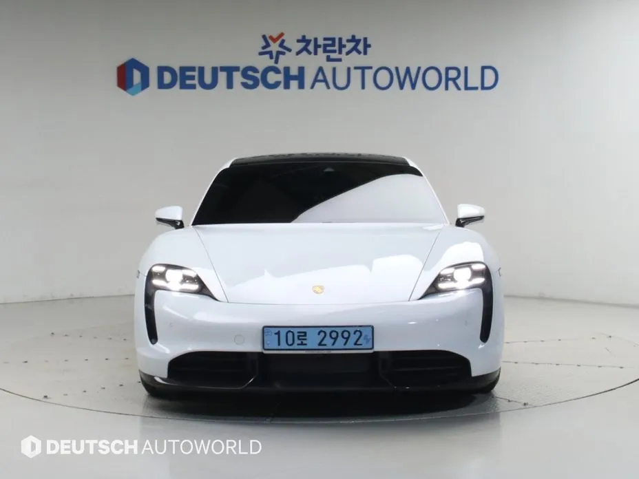 Porsche Taycan