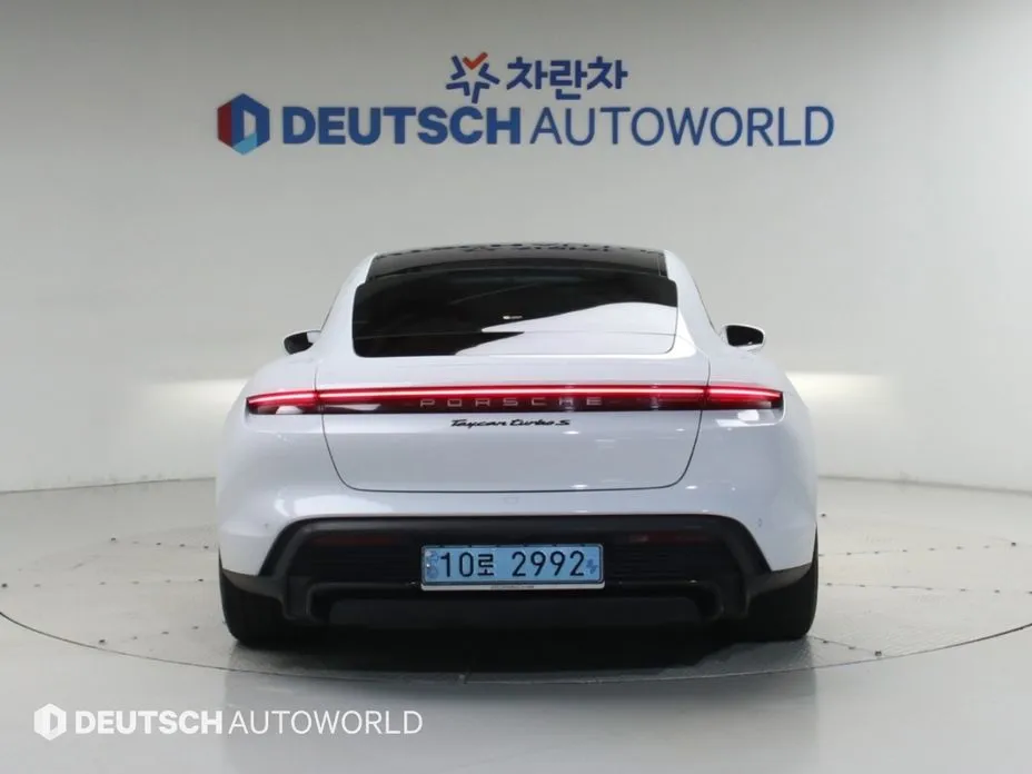 Porsche Taycan