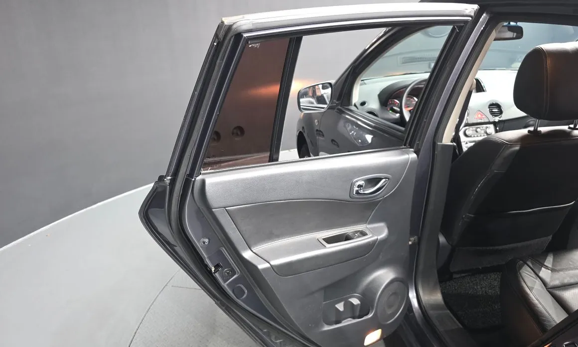 Renault QM5