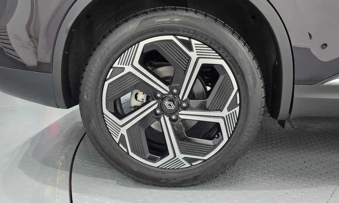 Renault QM6
