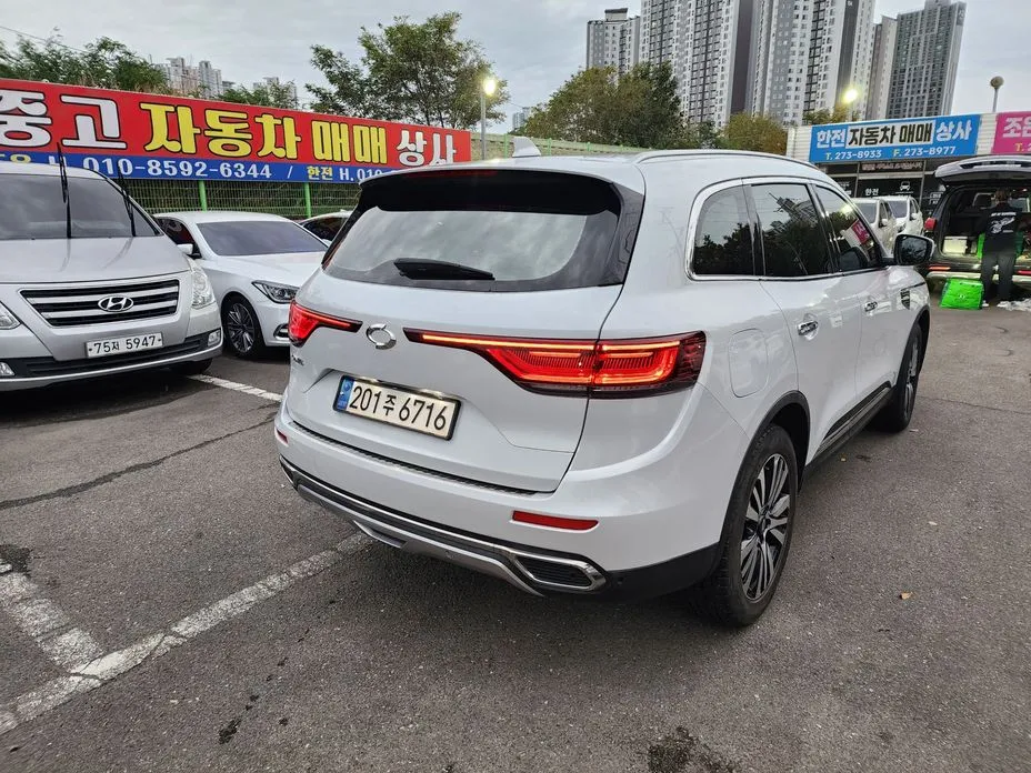 Renault QM6
