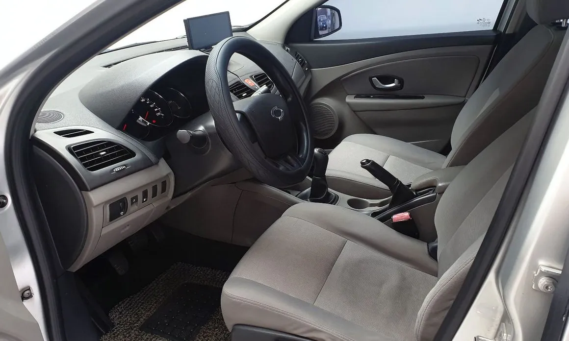 Renault SM3